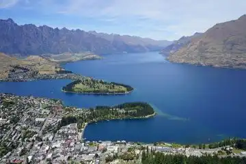 stunning landscapes of Queenstown New Zealand